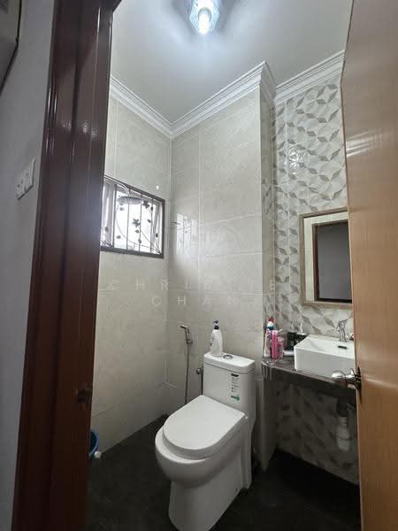 Rumah Teres 2-Tingkat untuk Dijual di Taman Pinggiran Usj (Subang Jaya) - Christie Chan - Bathroom - PropertyGuru.com.my