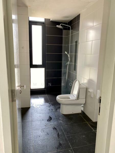 Untuk Dijual - Dua Menjalara