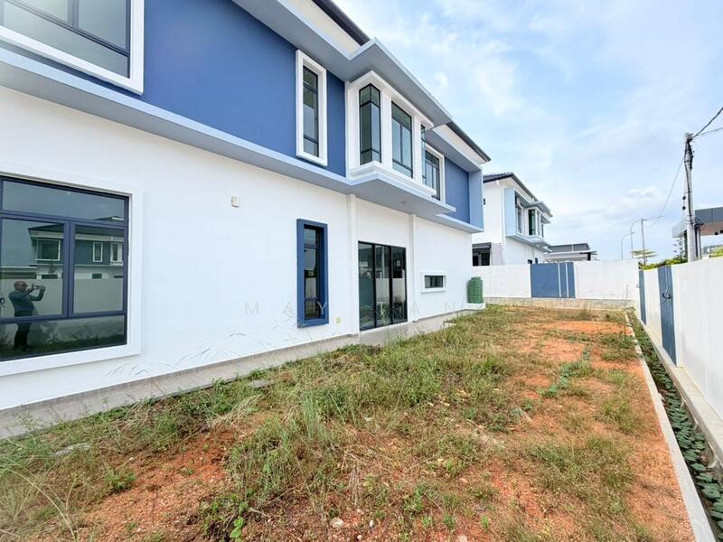 Rumah Berkembar untuk Dijual di Taman Kluang Perdana (Kluang) - May Tan - Exterior - PropertyGuru.com.my