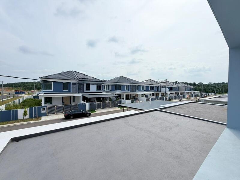 Rumah Berkembar untuk Dijual di Taman Kluang Perdana (Kluang) - May Tan - Exterior - PropertyGuru.com.my