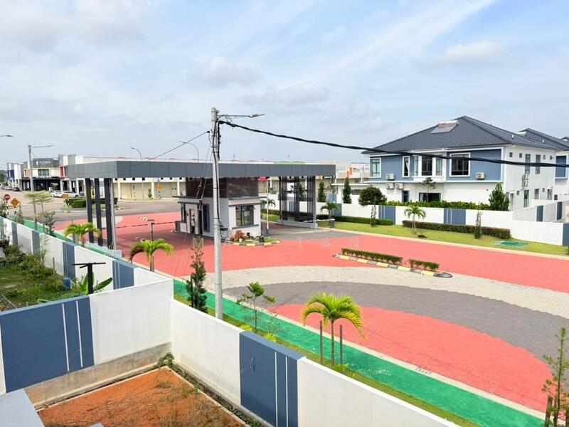 Rumah Berkembar untuk Dijual di Taman Kluang Perdana (Kluang) - May Tan - Exterior - PropertyGuru.com.my