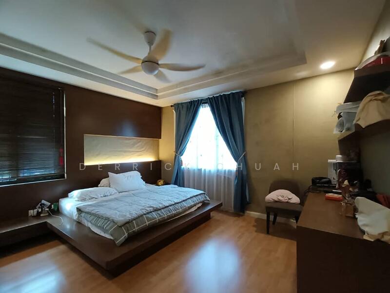 For Sale - 2 Storey Cluster @ Austin Heights