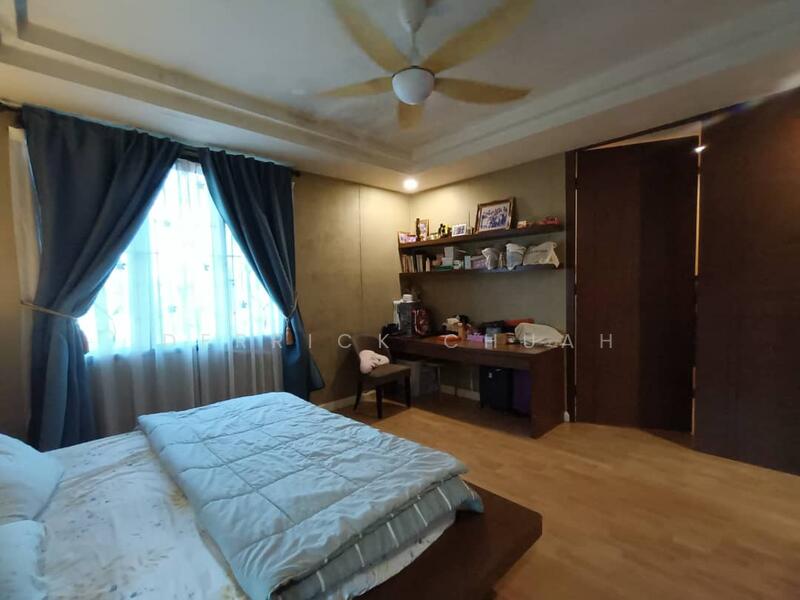 For Sale - 2 Storey Cluster @ Austin Heights