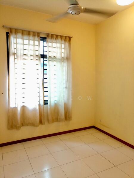 Untuk Disewa - Double storey for rent at horizon hill