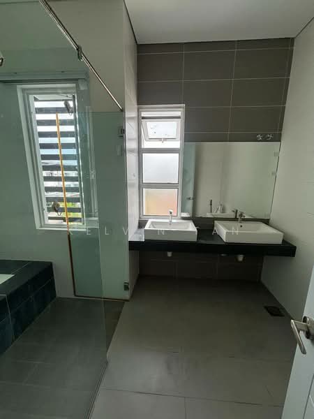 Semi-Detached House for Rent in Setia Alam (Selangor) - Kelvin Tan - Bathroom - PropertyGuru.com.my