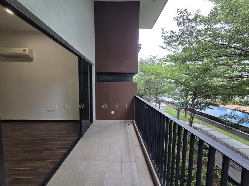 Master room Balcony