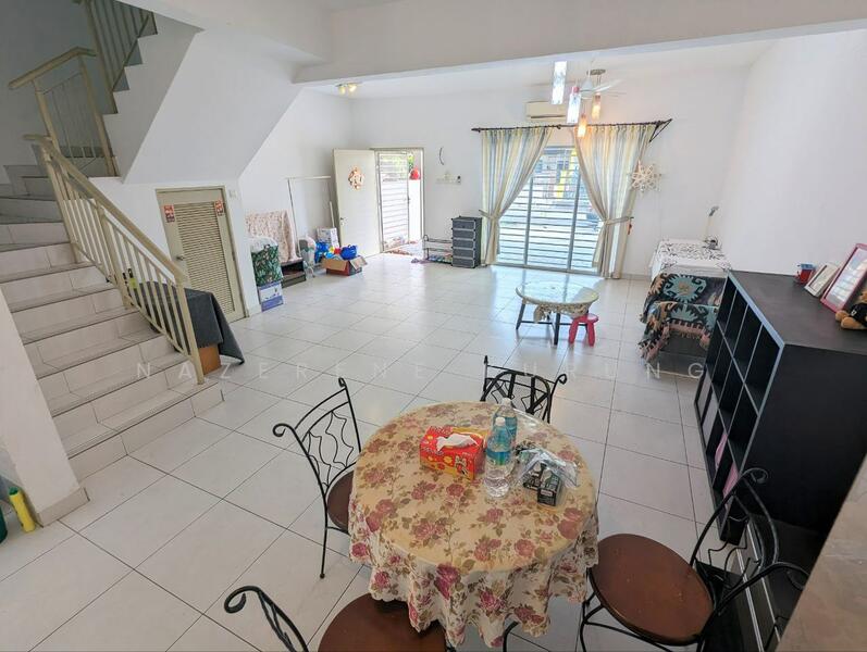 Pelangi Semenyih 2 untuk Untuk Dijual - RM 480,000, Mac 2026 - Living Room - PropertyGuru.com.my