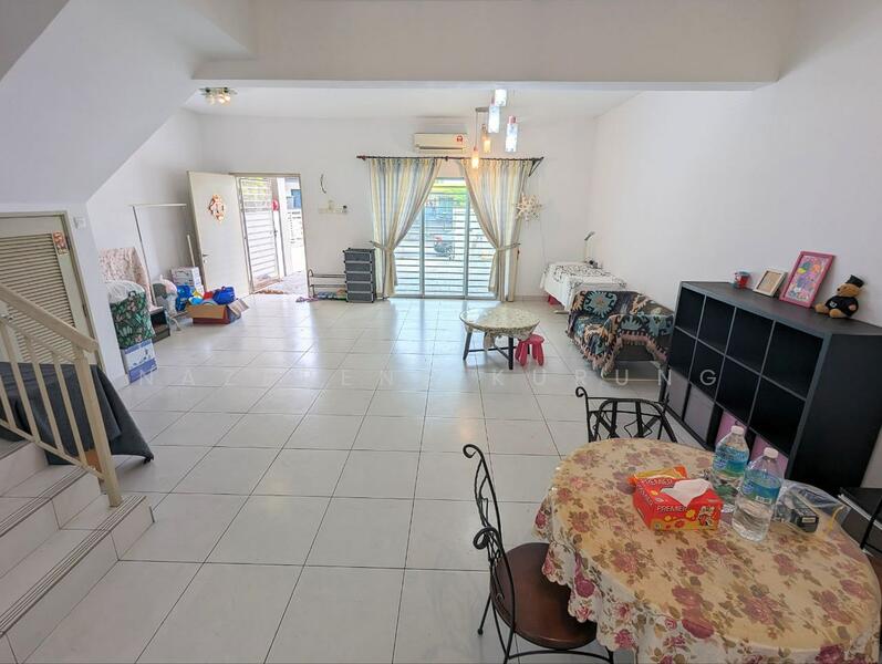 Pelangi Semenyih 2 untuk Untuk Dijual - RM 480,000, Mac 2026 - Living Room - PropertyGuru.com.my