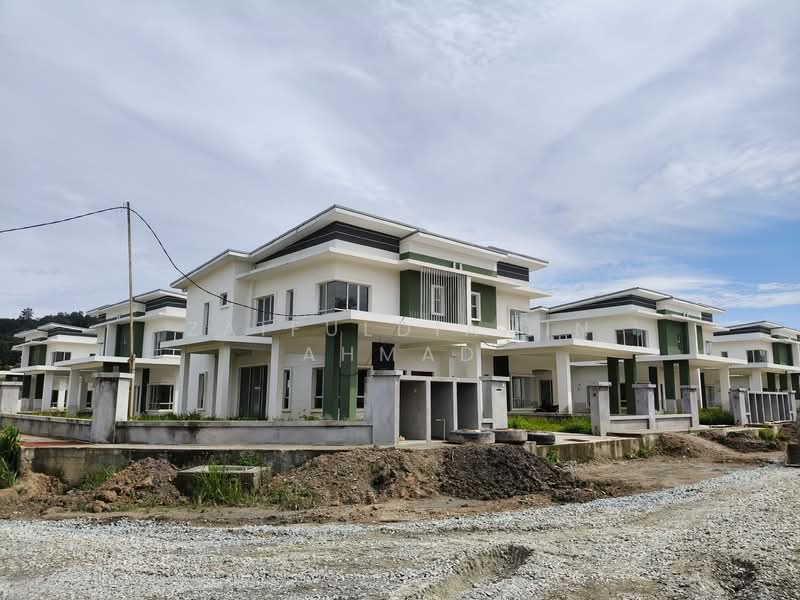 Semi-Detached House for Sale in Taman Salak Mulia (Sepang) - zaifuldiamin ahmad - Exterior - PropertyGuru.com.my