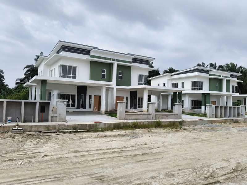 Semi-Detached House for Sale in Taman Salak Mulia (Sepang) - zaifuldiamin ahmad - Exterior - PropertyGuru.com.my