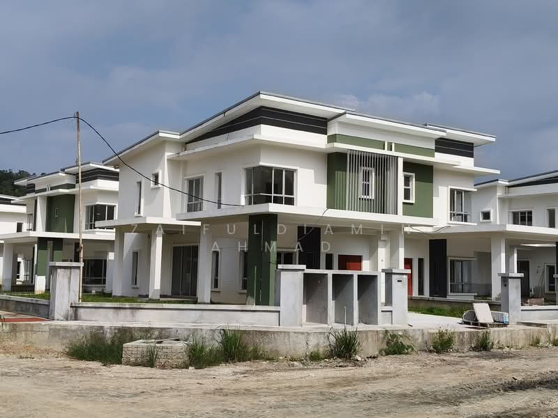 Semi-Detached House for Sale in Taman Salak Mulia (Sepang) - zaifuldiamin ahmad - Exterior - PropertyGuru.com.my