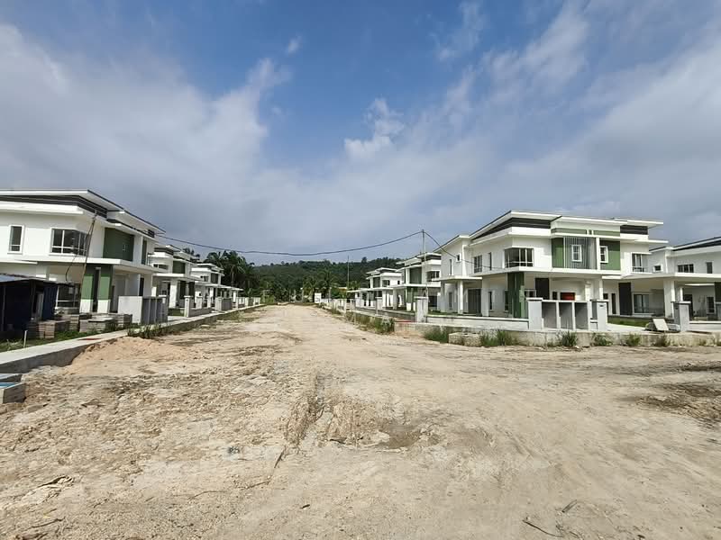 Semi-Detached House for Sale in Taman Salak Mulia (Sepang) - zaifuldiamin ahmad - Exterior - PropertyGuru.com.my