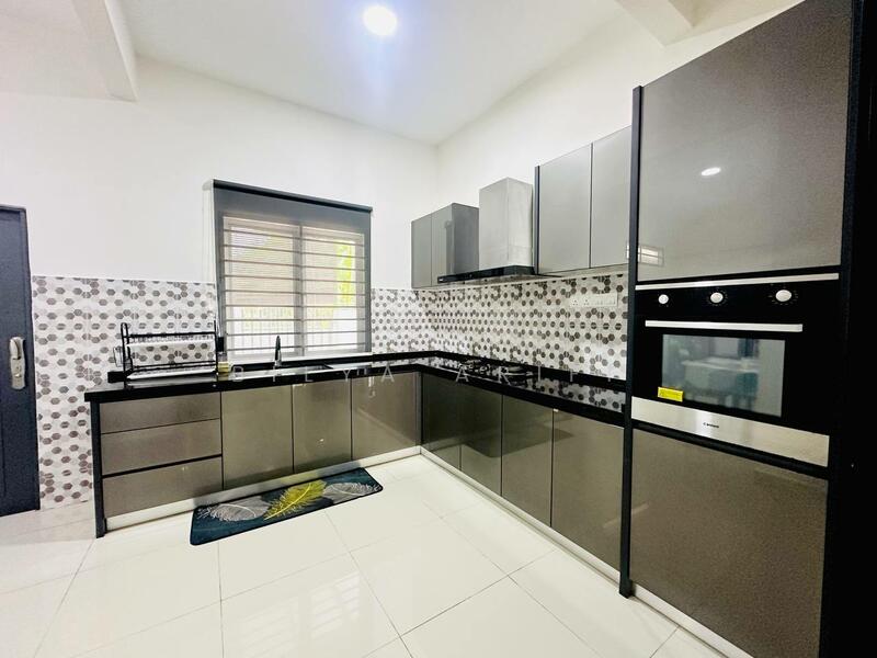 For Sale - Laurel @ Laman View