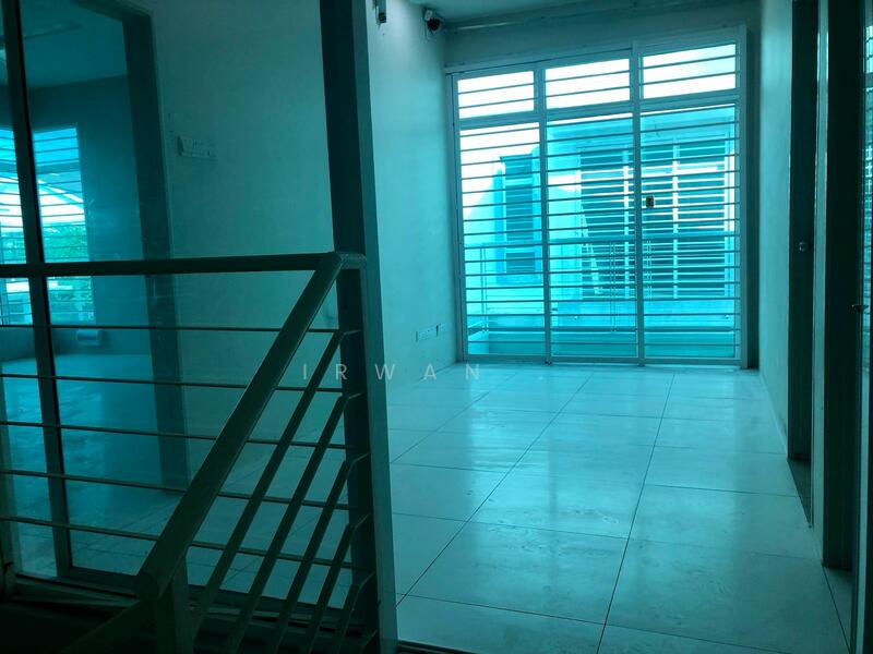 Semi-Detached House for Sale in Bandar Saujana Putra (Tanjong Duabelas) - Irwan Affandi - Interior - PropertyGuru.com.my