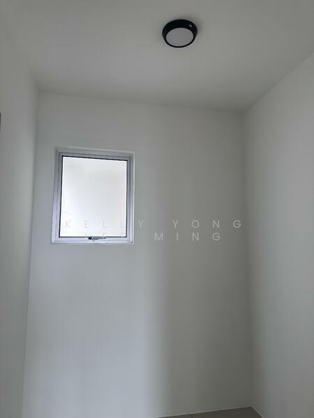 small room / utilities room