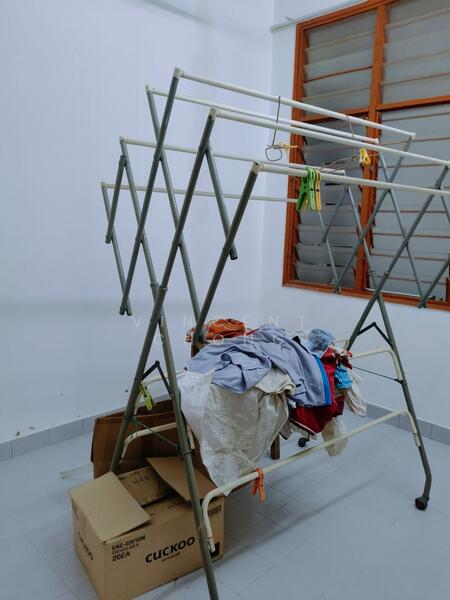 Untuk Dijual - Slim River