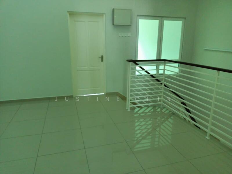 Rumah Teres 2 Tingkat untuk Dijual di Bandar Seri Botani (Simpang Pulai) - Justine Chin - Corridor - PropertyGuru.com.my