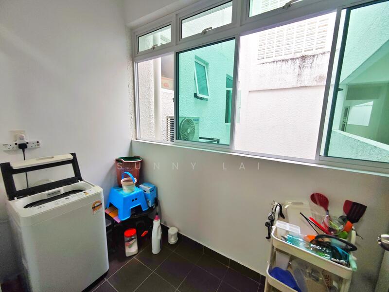 Reflections Condominium untuk Untuk Disewa - RM 1,800 /bulan, Feb 2026 - Balcony - PropertyGuru.com.my