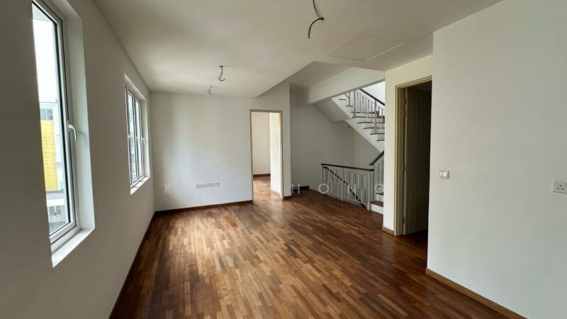 Rumah Teres 3-Tingkat untuk Dijual di Rawang (Selangor) - Ken Chong - Living Room - PropertyGuru.com.my