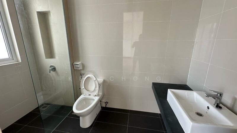 Rumah Teres 3-Tingkat untuk Dijual di Rawang (Selangor) - Ken Chong - Bathroom - PropertyGuru.com.my