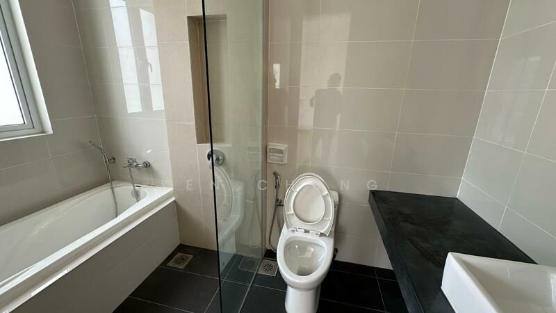 Rumah Teres 3-Tingkat untuk Dijual di Rawang (Selangor) - Ken Chong - Bathroom - PropertyGuru.com.my