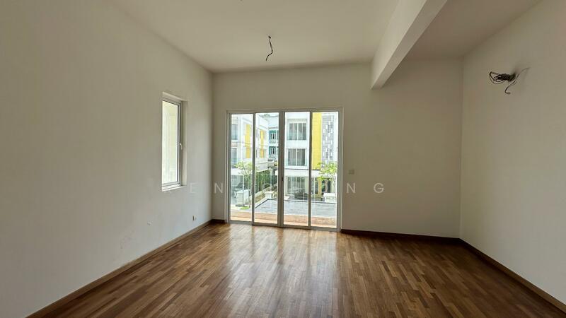 Rumah Teres 3-Tingkat untuk Dijual di Rawang (Selangor) - Ken Chong - Living Room - PropertyGuru.com.my