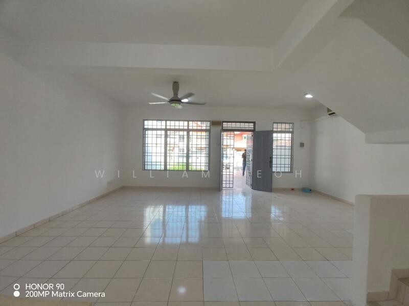 2-storey Terraced House for Sale in Bandar Bukit Tinggi 2 (Klang) - William Yeoh - Living Room - PropertyGuru.com.my