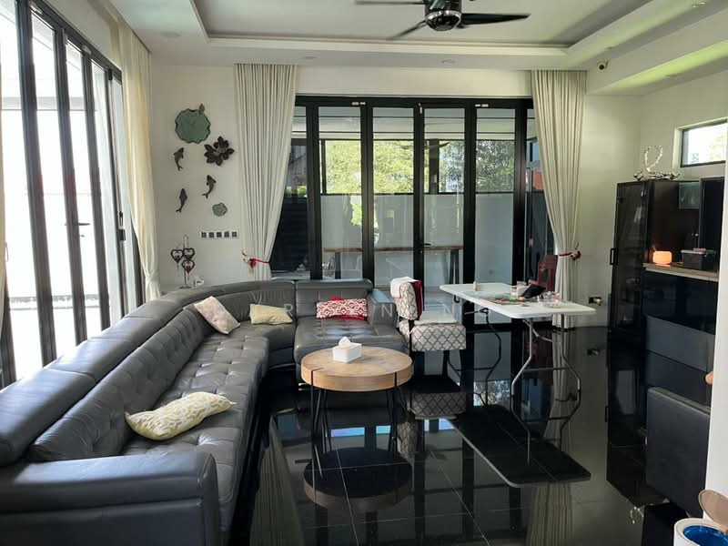 Rumah Banglo untuk Dijual di Subang Heights (Subang Jaya) - Darren Ng - Living Room - PropertyGuru.com.my