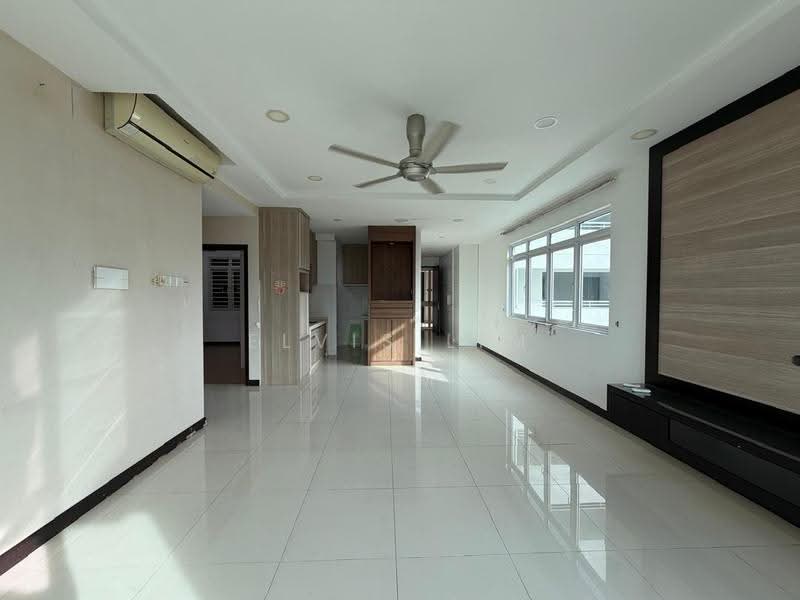 Kondominium untuk Dijual di Vertiq - Elvis Lim - Living Room - PropertyGuru.com.my