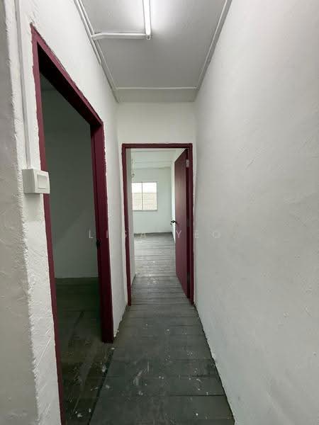 Rumah Teres 2-Tingkat untuk Dijual di Taman Nora (Ulu Tiram) - Lisa Yeo - Corridor - PropertyGuru.com.my
