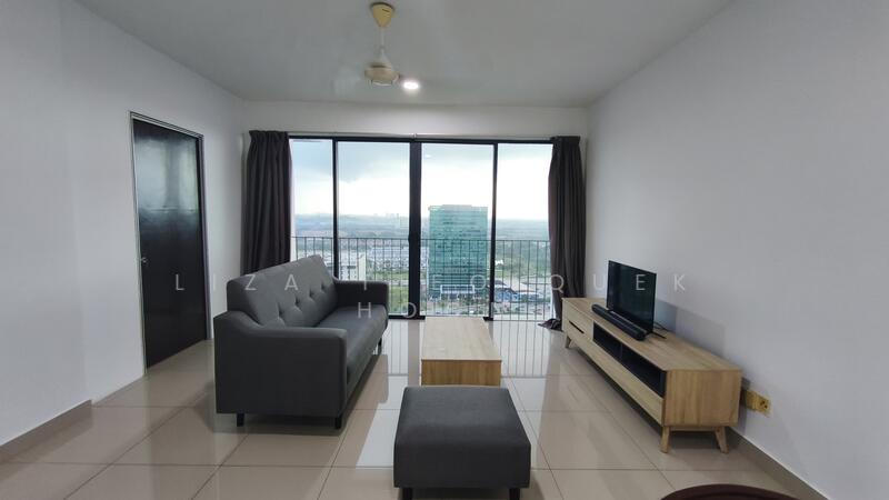 Servis Apartment untuk Dijual di Trefoil @ Setia City - Liza Tieo Quek Hoon - Living Room - PropertyGuru.com.my