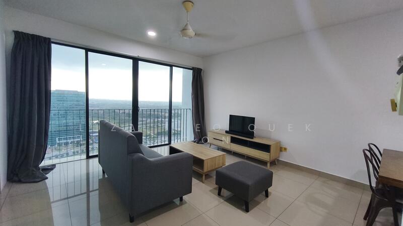 Servis Apartment untuk Dijual di Trefoil @ Setia City - Liza Tieo Quek Hoon - Living Room - PropertyGuru.com.my