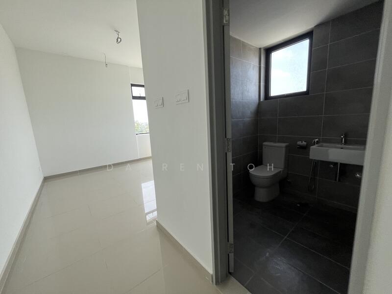 Service Residence for Rent at Serviced Residence @ The Louvre @ Country Heights - Darren Toh - Bathroom - PropertyGuru.com.my
