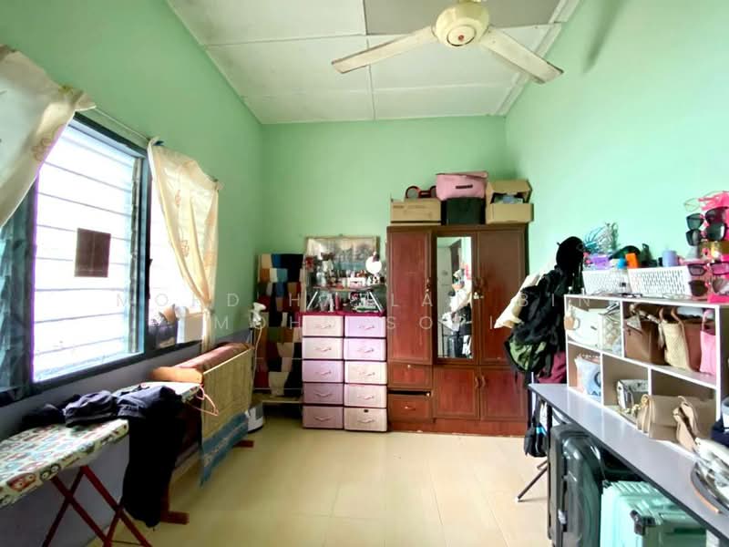 Semi-Detached House for Sale in Tanjong Karang (Selangor) - Mohd Hazlan bin Mohd Sopi - PropertyGuru.com.my