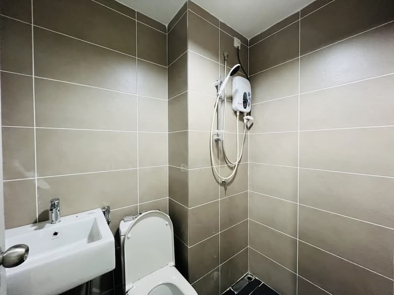 Service Residence for Rent at Serviced Residence @ The Louvre @ Country Heights - Darren Toh - Bathroom - PropertyGuru.com.my