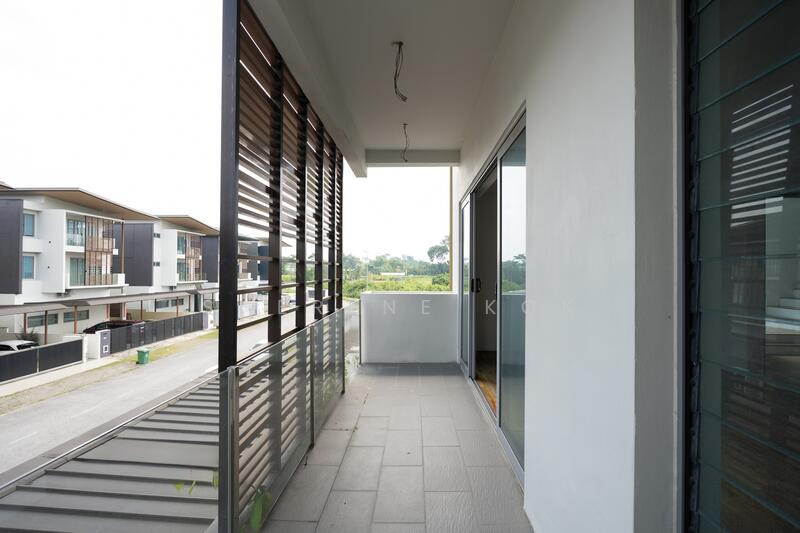 Gated & Guarded 3 Storey Detached Bungalow @ Windsor Estate Jalan Hup Kee Prime Location untuk Untuk Dijual - RM 2,050,000, Mac 2026 - Balcony - PropertyGuru.com.my