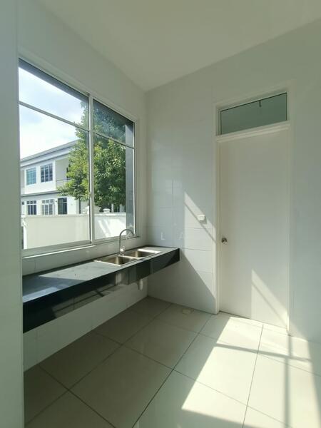 2-storey Terraced House for Sale in Eco Majestic (Semenyih) - CK Law - Kitchen - PropertyGuru.com.my