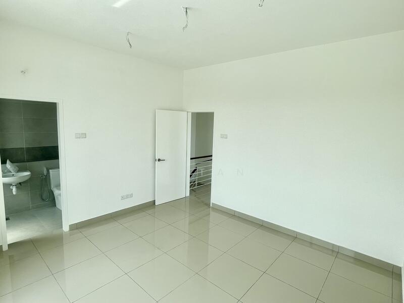 Rumah Teres 2 Tingkat untuk Dijual di Taman Adda Heights (Tebrau) - KT Tan - Room - PropertyGuru.com.my