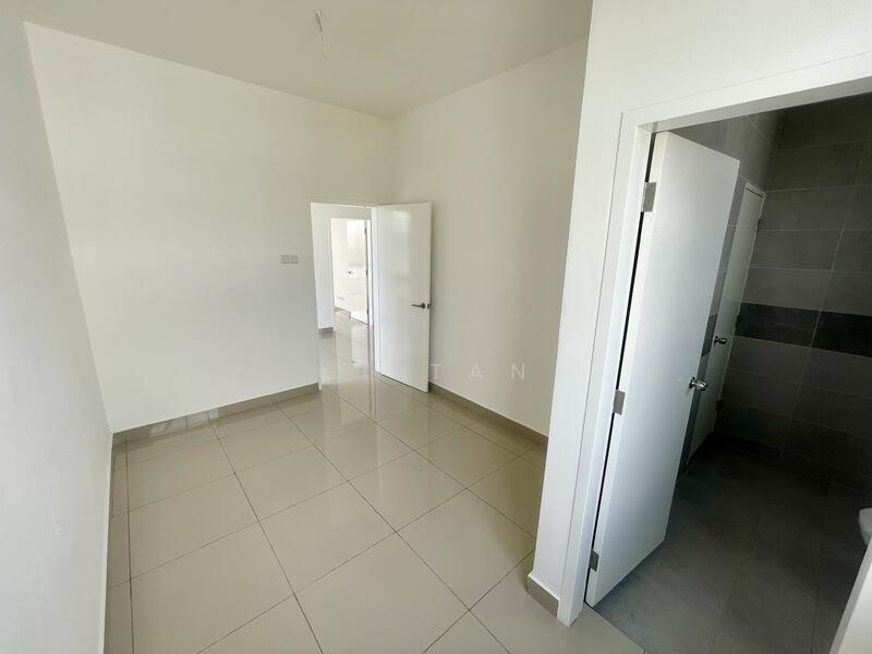 Rumah Teres 2 Tingkat untuk Dijual di Taman Adda Heights (Tebrau) - KT Tan - Room - PropertyGuru.com.my