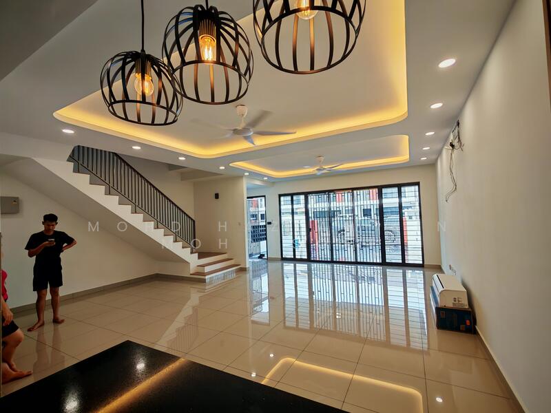 Untuk Disewa - Elmina Green Seven