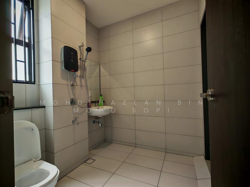 Untuk Disewa - Elmina Green Seven