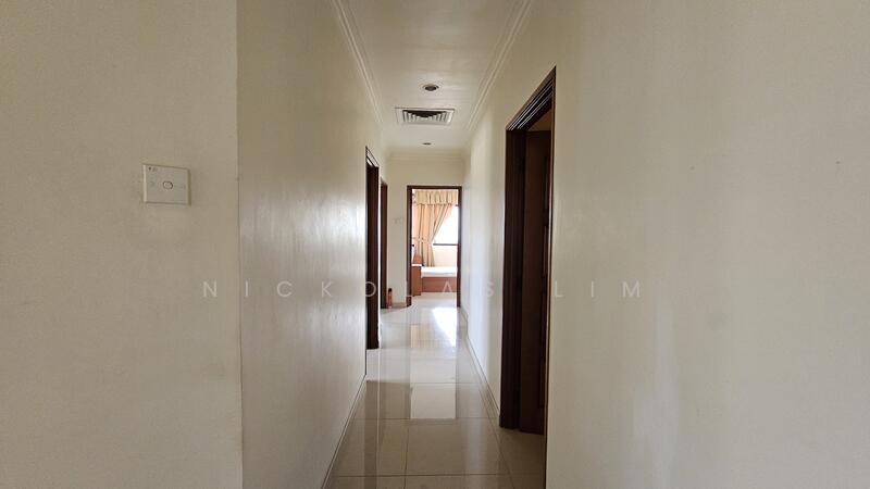 Kondominium untuk Dijual di Eden Fairway Condominium - Nickolas Lim - Corridor - PropertyGuru.com.my