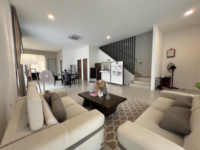 Serene@Sakura untuk Untuk Dijual - RM 650,000, Mac 2026 - Living Room - PropertyGuru.com.my