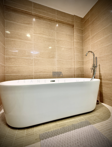 Kondominium untuk Dijual di By The Sea - Jeanette Hee - Bathroom - PropertyGuru.com.my