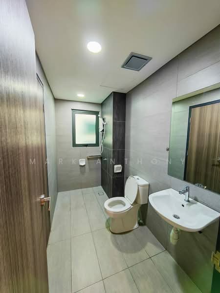 Kediaman Servis untuk Disewa di The New Duo @ Edumetro - Mark Anthony - Bathroom - PropertyGuru.com.my
