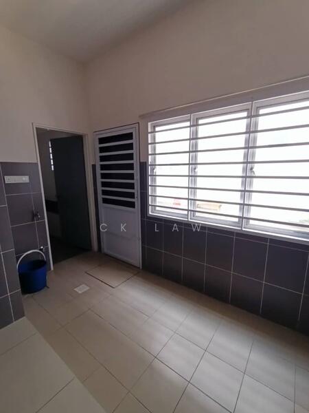 2-storey Terraced House for Rent in Setia Ecohill (Semenyih) - CK Law - Kitchen - PropertyGuru.com.my