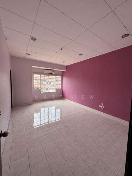 2-storey Terraced House for Rent in Bandar Bukit Tinggi 2 (Klang) - Matt Tew - Living Room - PropertyGuru.com.my