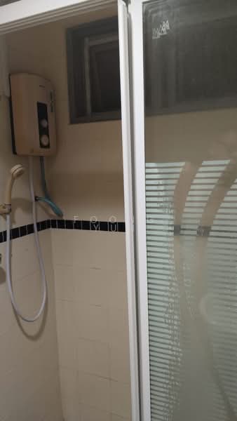 Pangsapuri untuk Dijual di Sri Intan 1 - Foong Yun - Bathroom - PropertyGuru.com.my