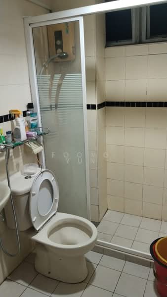Pangsapuri untuk Dijual di Sri Intan 1 - Foong Yun - Bathroom - PropertyGuru.com.my
