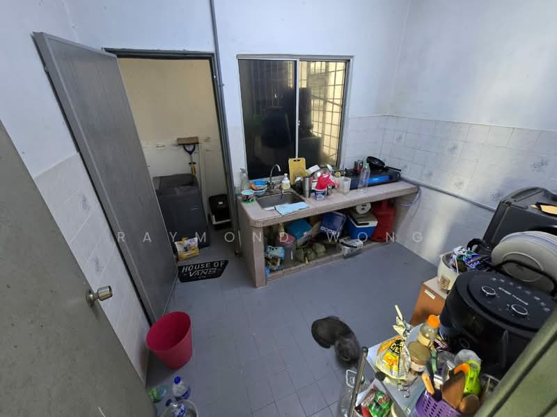 Kondominium untuk Dijual di Pandan Heights Condominium - Raymond Wong - Kitchen - PropertyGuru.com.my